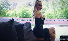Fetița sexy Allie Nicole își arată corpul natural într-un videoclip solo