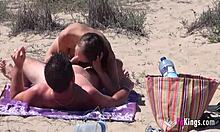 Дилетантский групповой секс с Айнарой и двумя парами на пляже