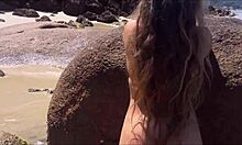 Amatorski film porno z portugalskimi żonami na plaży